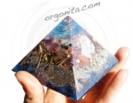 Pirámide de Orgonite 0406