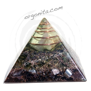 Pirámide de Orgonite 3420