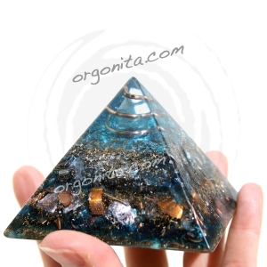Pirámide de Orgonite 3440