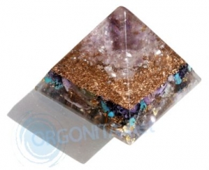 Pirámide de Orgonite 7523