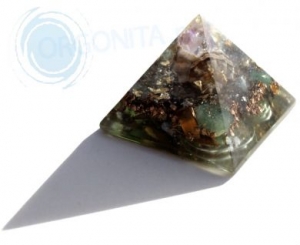 Pirámide de Orgonite 8222