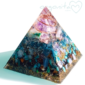 MINI PIRAMIDE Orgonita 6777 - PIEZA UNICA