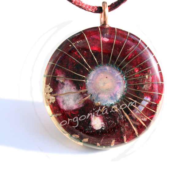 OM MANI PADME HUM en colgante de Orgonite con Cuarzo