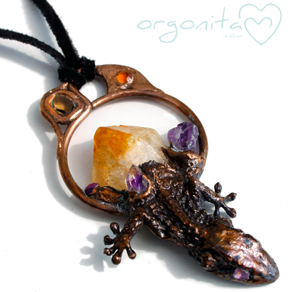 Comprar colgante de ORGONITA electroformado en cobre con Amatista