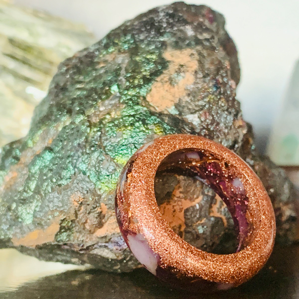 Anillo de orgonita con Cobre y Cuarzo Blanco