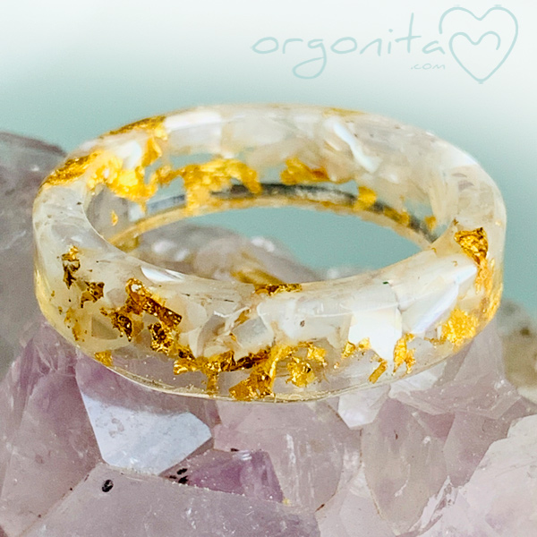 Anillo de orgonita con Madreperla o Nacar