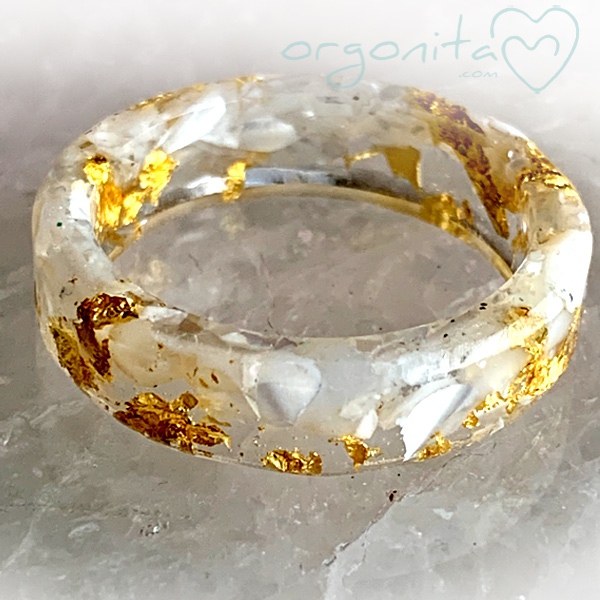 Anillo de orgonita con Madreperla o Nacar