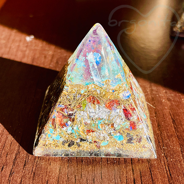 Mini piramide de Orgonita