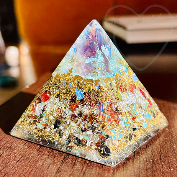 Mini piramide de orgonita