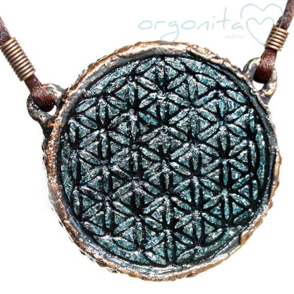 Comprar colgante electroformado de ORGONITA y OJO DE HORUS