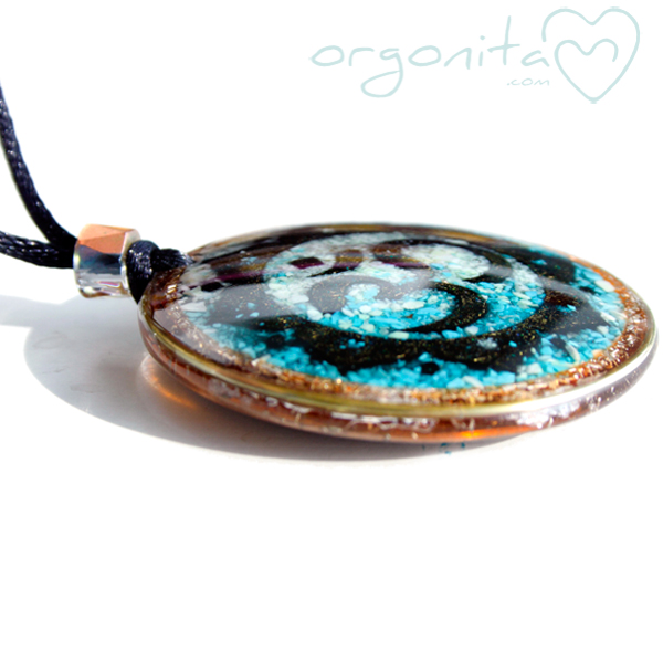 OM en orgonita