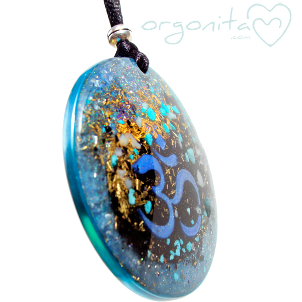 OM en orgonita