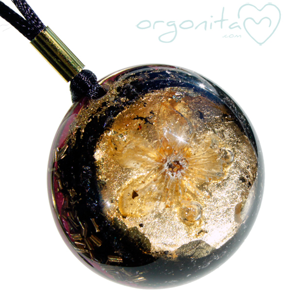 Orgonite de ORGONITA con flor natural de Prunus cerasifera o Pisardi
