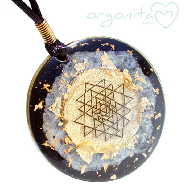 Orgonite de ORGONITA con simbolo SRI YANTRA